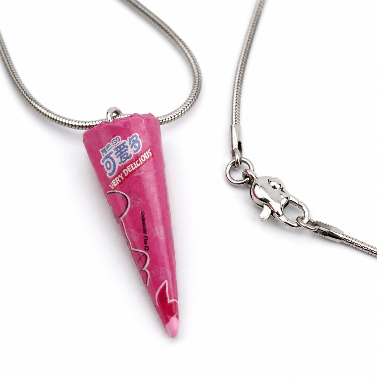 🍦 Strawberry Ice Cream Cone Pendant Necklace for Women